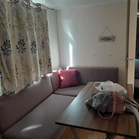 בית נופש A Avec Piscine Partagee *