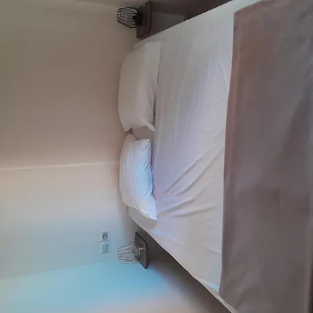 A Avec Piscine Partagee בית נופש *