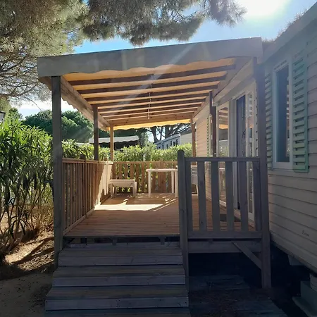 A Avec Piscine Partagee * קאנט אן רוסיון